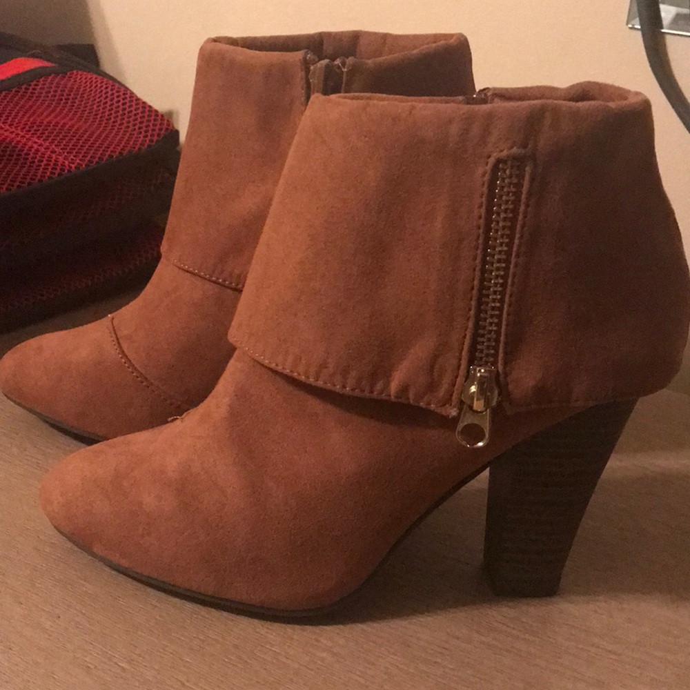 Size 6 Qupid heels